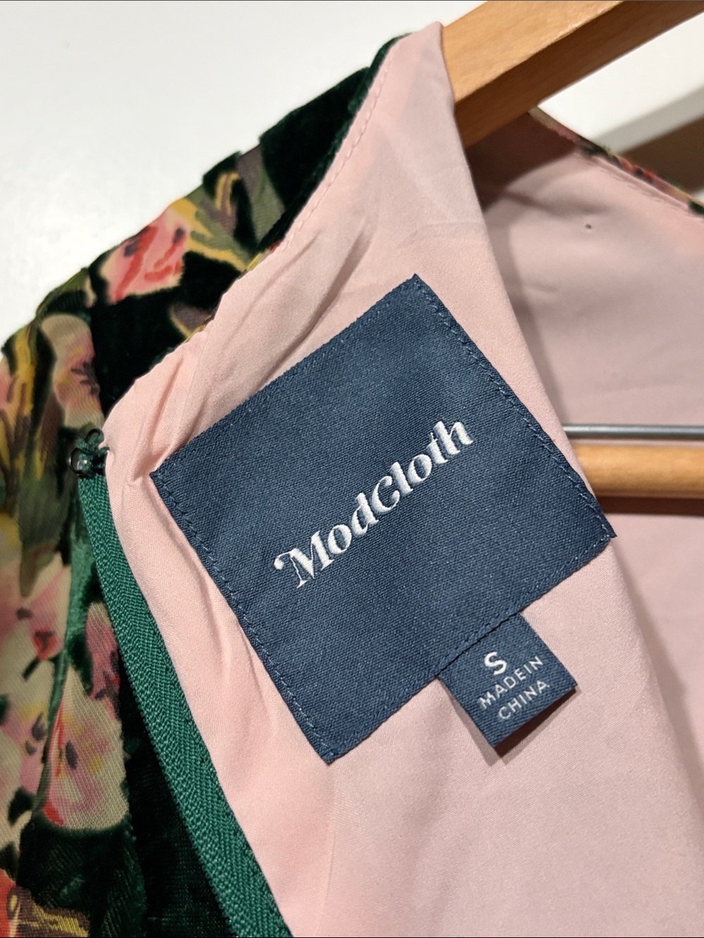 •Modcloth• Metallic Emerald Velvet Maxi Dress with Pink Floral - Picture 11 of 15